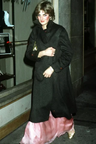 Lady Diana Spencer leaves the Ritz Hotel in London after attending Princess Margaret’s 50th birthday party, November 1980.Princess Diana ArchiveGetty Images